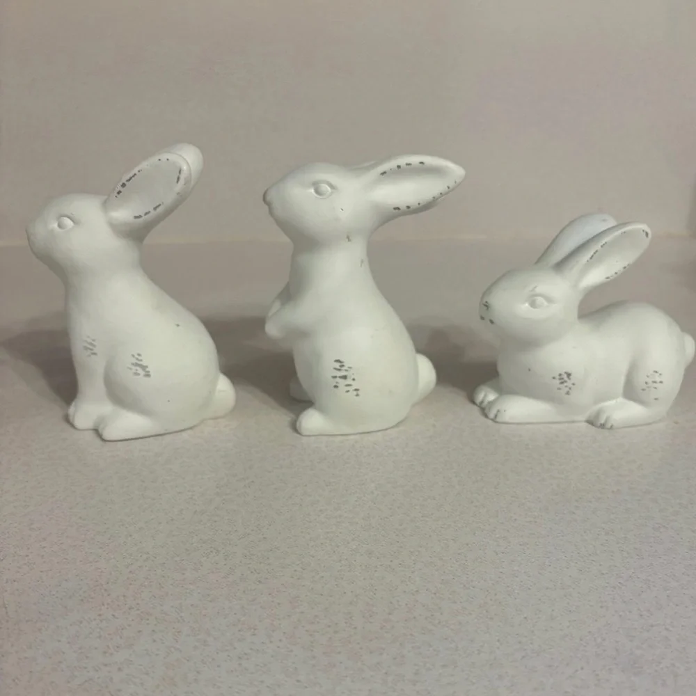 Target bullseye ceramic Easter Bunny figurine set